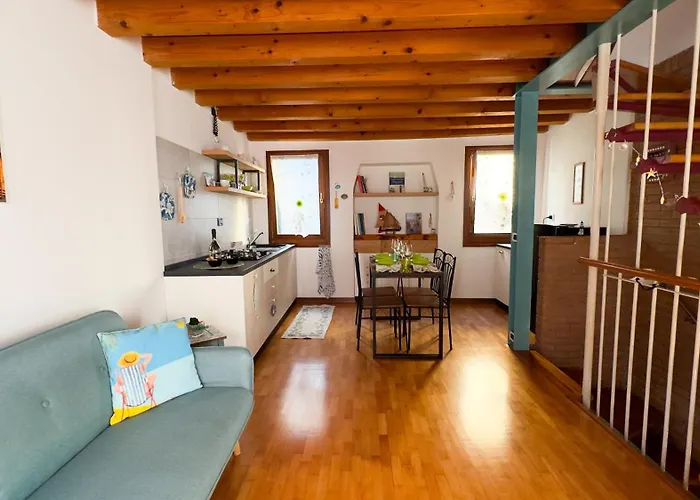 Di Sole E Dazzurro By Ca-sa Check * Chioggia